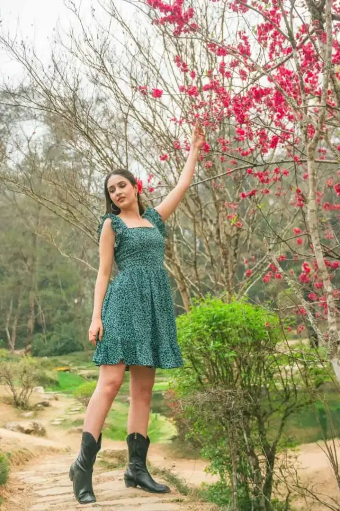 2.1152 HB SS25-70 Back Bow Ruffle Dress (GREEN, S)