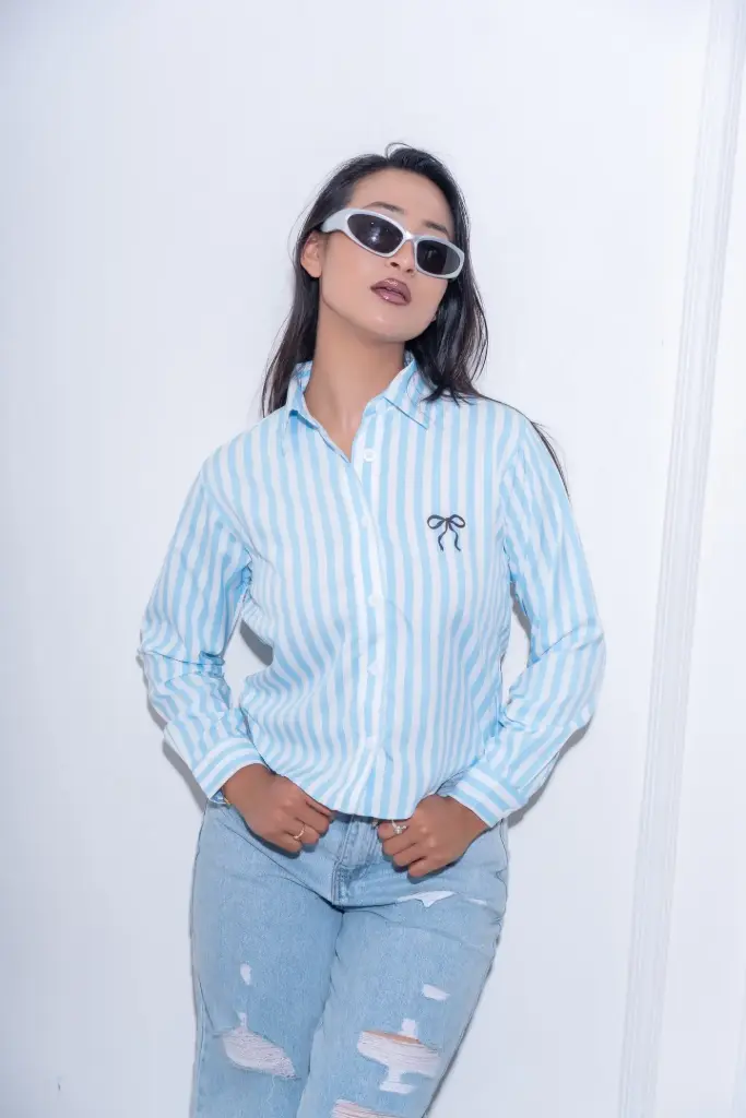 2.3944 HB25-01 Stripe Shirt Bow Print (BLUE, M)