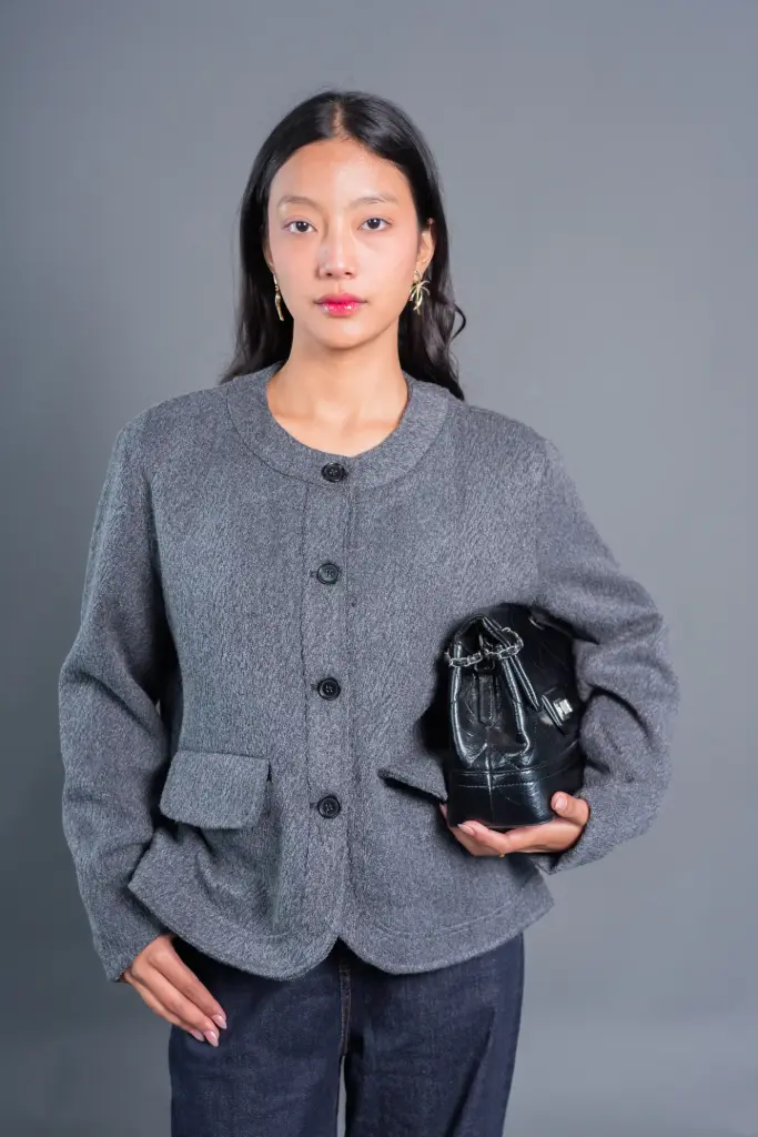 3.52790 HB AW25-60 TEXTURED SHORT COAT (STONE BLACK, M)
