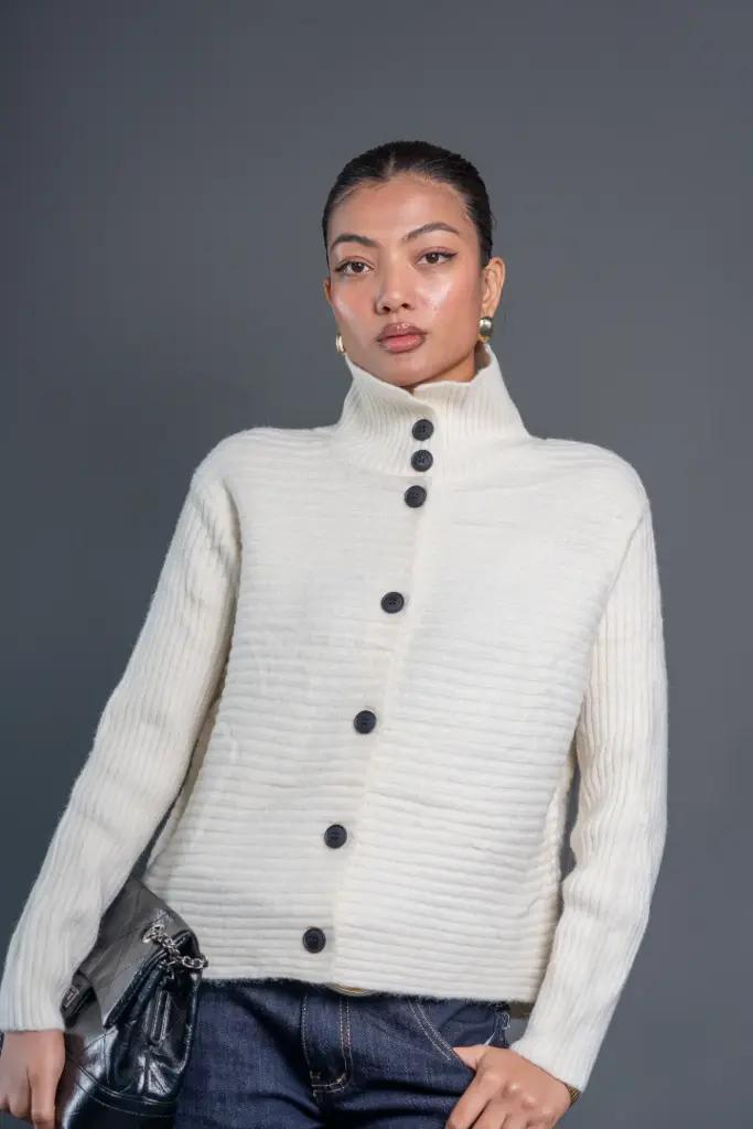 22 ACRYLIC SWEATER