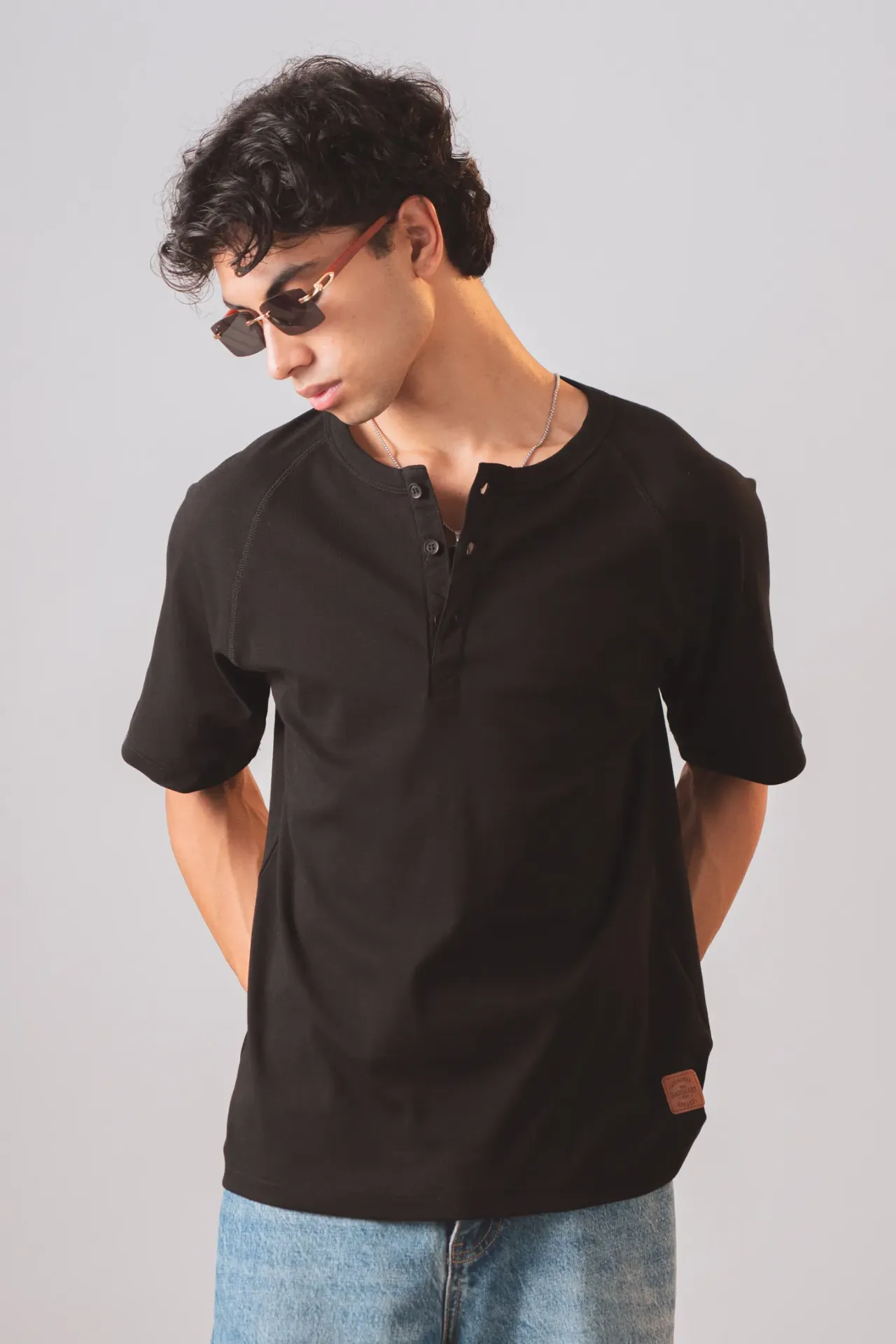 BMMO SS26-19 RARA HENLEY HS TEE